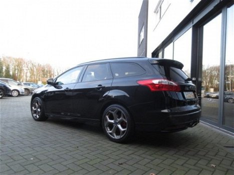 Ford Focus Wagon - 2.0 ECOBOOST 251pk ST-3 , Recaro, Navi, Ecc, Pdc - 1