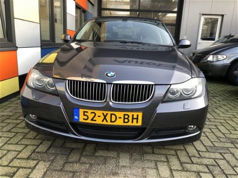 BMW 3-serie - 318i Business Line - 1