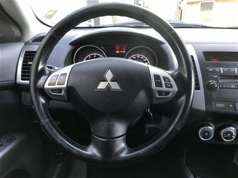 Mitsubishi Outlander - 2.0 Intro Edition | Cruise Control | Airco | LM Velgen | Radio/CD | Staat in - 1