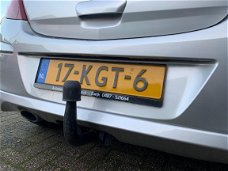 Opel Corsa - 1.4-16V Business Airco, trekhaak, lichtmetalen velgen, panoramadak