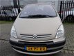 Citroën Xsara Picasso - 1.6i 5 deurs, AIRCO, NIEUWE APK en rijd, remt, schakelt zeer goed - 1 - Thumbnail