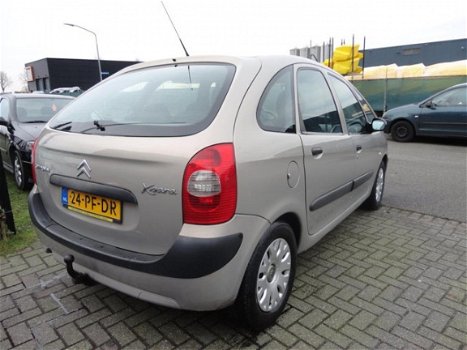 Citroën Xsara Picasso - 1.6i 5 deurs, AIRCO, NIEUWE APK en rijd, remt, schakelt zeer goed - 1