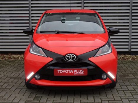 Toyota Aygo - 1.0 VVT-i x-cite | Navi | Airco | Lichtmetaal - 1