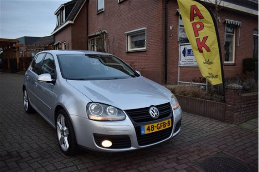 Volkswagen Golf - 1.6 FSI GT Sport 5 DRS/AIRCO/CRUISE/NAVI/XENON/18 INCH/NETTE STAAT - 1