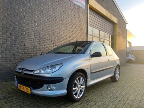 Peugeot 206 - 2.0-16V GTI APK - 1