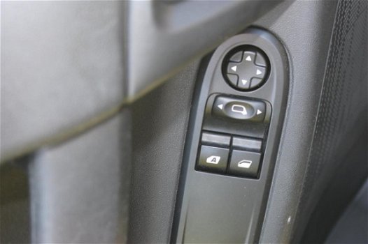 Citroën C3 - 1.6 e-HDi Selection PANORAMISCHE VOORRUIT, ZWARTMETALLIC, CRUISE CONTROL - 1