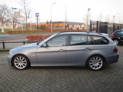 BMW 3-serie Touring - 320d Executive - 1