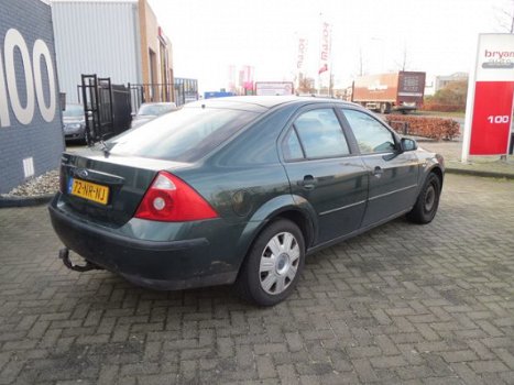 Ford Mondeo - 1.8-16V Ambiente - 1