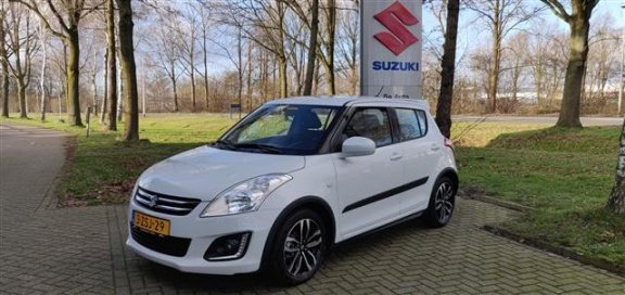 Suzuki Swift - 1.2 Style 5 deurs Navigatie Rijklaar - 1