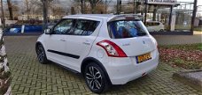 Suzuki Swift - 1.2 Style 5 deurs Navigatie Rijklaar