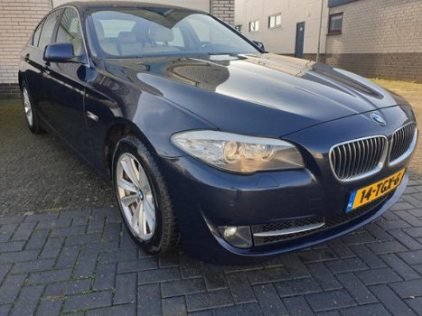 BMW 5-serie - 520i Executive Automaat Navigatie 1e Eigenaar Nieuwstaat - 1