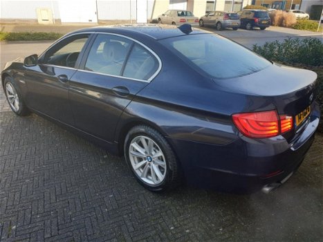 BMW 5-serie - 520i Executive Automaat Navigatie 1e Eigenaar Nieuwstaat - 1