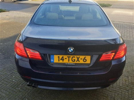 BMW 5-serie - 520i Executive Automaat Navigatie 1e Eigenaar Nieuwstaat - 1