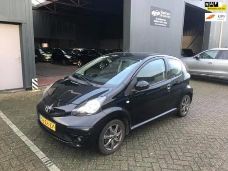 Toyota Aygo - 1.0-12V Sport 1jaar apk/AIRCO/ NAP/ elek ramen/ ZEER NETTE AUTO - 1