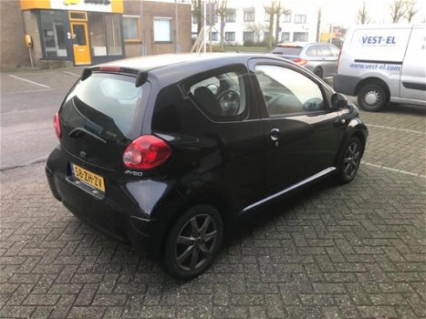 Toyota Aygo - 1.0-12V Sport 1jaar apk/AIRCO/ NAP/ elek ramen/ ZEER NETTE AUTO - 1