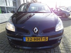 Renault Clio - 1.5 dCi Dynamique S Panoramadak Airco Cruise