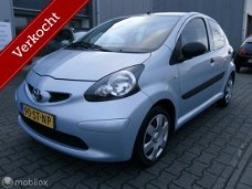 Toyota Aygo - 1.0-12V