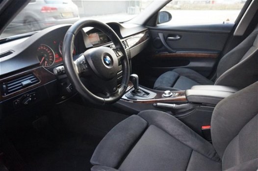 BMW 3-serie - 318i High Executive Automaat Navigatie - 1