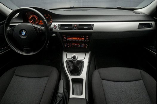 BMW 3-serie - 320I Sport (XENON, 19 INCH, CLIMATE, CRUISE, SPORTSTOELEN, MULTIF. STUUR, AIRCO, NIEUW - 1