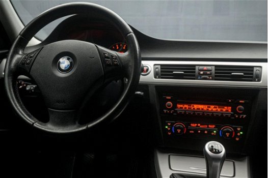 BMW 3-serie - 320I Sport (XENON, 19 INCH, CLIMATE, CRUISE, SPORTSTOELEN, MULTIF. STUUR, AIRCO, NIEUW - 1