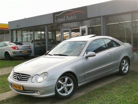 Mercedes-Benz CLK-klasse Coupé - 320 Elegance Airco/Cruise/Leer/Navi/Dak/Xenon/PDC - 1