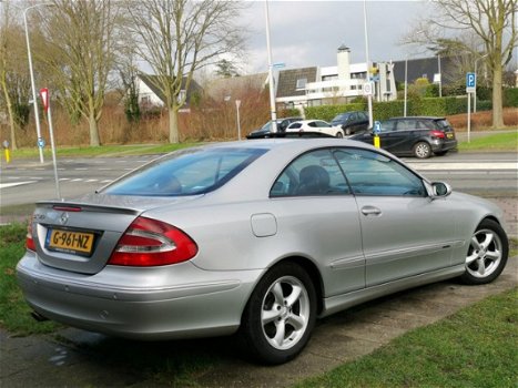 Mercedes-Benz CLK-klasse Coupé - 320 Elegance Airco/Cruise/Leer/Navi/Dak/Xenon/PDC - 1