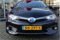 Toyota Auris - 1.8 HYBRID DYNAMIC NAVI CRUISE NL-AUTO 1E EIGENAAR - 1 - Thumbnail