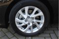 Toyota Auris - 1.8 HYBRID DYNAMIC NAVI CRUISE NL-AUTO 1E EIGENAAR - 1 - Thumbnail