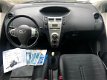 Toyota Yaris - 1.0 VVTi Sol 5DR NAP NWE APK Airco Trekhaak Elektrische Pakket - 1 - Thumbnail