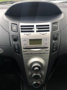 Toyota Yaris - 1.0 VVTi Sol 5DR NAP NWE APK Airco Trekhaak Elektrische Pakket - 1