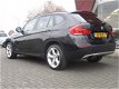 BMW X1 - 2.0 16V SDRIVE NAVI (occasion) ruisecontrol , Clima, PDC, Roofrails, 18 Inch Velgen - 1 - Thumbnail