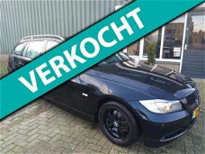 BMW 3-serie Touring - 318i High Executive *NAVI*EXTRA SET ZOMERWIELEN