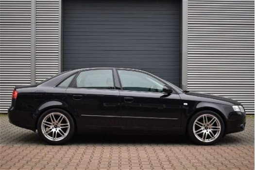 Audi A4 - 2.0 Pro Line 130PK Leder Clima Cruise NAP - 1