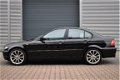 BMW 3-serie - 318i Facelift 143PK Airco Navi Cruise 18