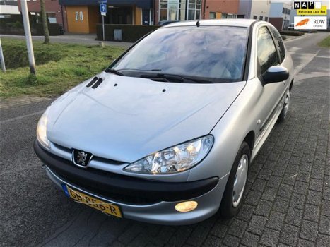 Peugeot 206 - 1.1 XR *APK*AIRCO - 1