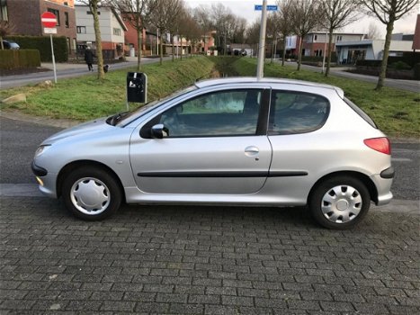 Peugeot 206 - 1.1 XR *APK*AIRCO - 1