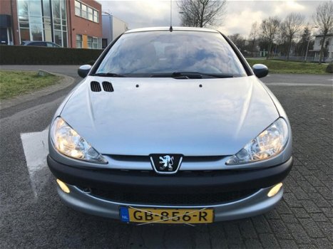 Peugeot 206 - 1.1 XR *APK*AIRCO - 1