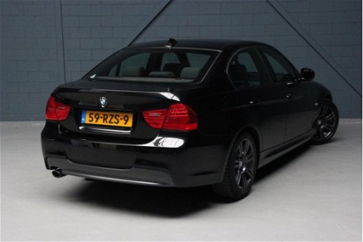 BMW 3-serie - 320i 170 PK High Executive M-Pakket (NAVIGATIE, CLIMATE, CRUISE, PDC, TELEFOON, M-SPOR - 1