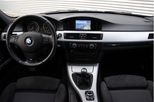 BMW 3-serie - 320i 170 PK High Executive M-Pakket (NAVIGATIE, CLIMATE, CRUISE, PDC, TELEFOON, M-SPOR - 1