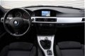 BMW 3-serie - 320i 170 PK High Executive M-Pakket (NAVIGATIE, CLIMATE, CRUISE, PDC, TELEFOON, M-SPOR - 1 - Thumbnail