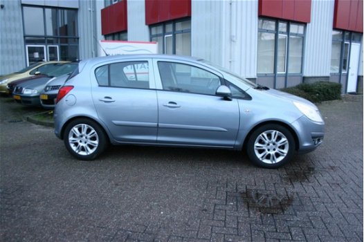 Opel Corsa - 1.4-16V Enjoy EERSTE EIGENAAR AUTOMAAT - 1