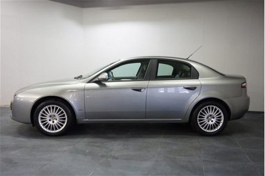 Alfa Romeo 159 - 2.2 JTS Distinctive - 1