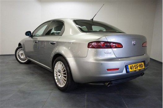 Alfa Romeo 159 - 2.2 JTS Distinctive - 1