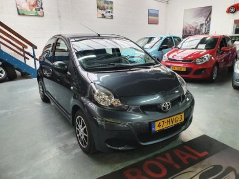 Toyota Aygo - 1.0-12V Comfort /Nap/Airco/LM velgen/incl jaar APK - 1