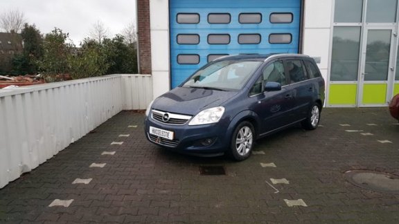 Opel Zafira - 1.8 Cosmo Nieuwstaat 7persoons - 1