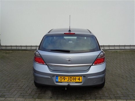 Opel Astra - 1.6 16V 5D 85KW Executive / Navi / 97.000 KM - 1