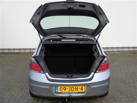 Opel Astra - 1.6 16V 5D 85KW Executive / Navi / 97.000 KM - 1