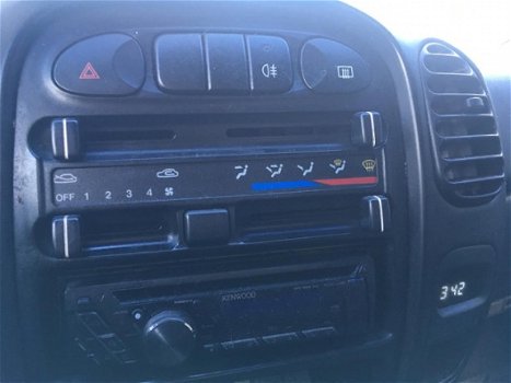 Hyundai H 200 - 2.4 lang 9seater BENZINE / 9 PERSOONS / RADIO CD - 1