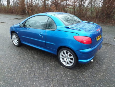 Peugeot 206 CC - 2.0-16V 2002 apk 9-2020 cv airco leuke cabrio - 1