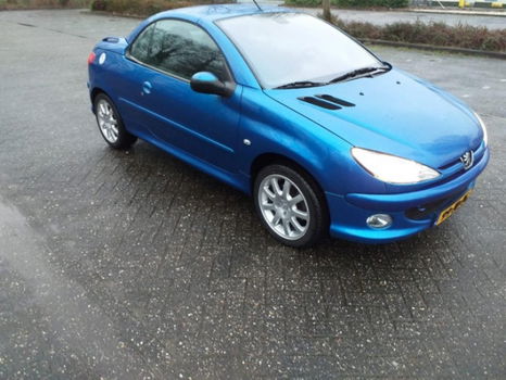 Peugeot 206 CC - 2.0-16V 2002 apk 9-2020 cv airco leuke cabrio - 1